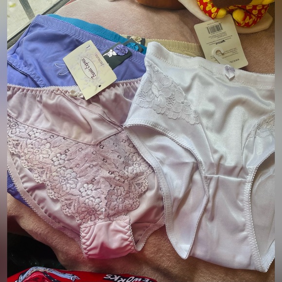 Makoii and more panties ❤️4 - Picture 4 of 4